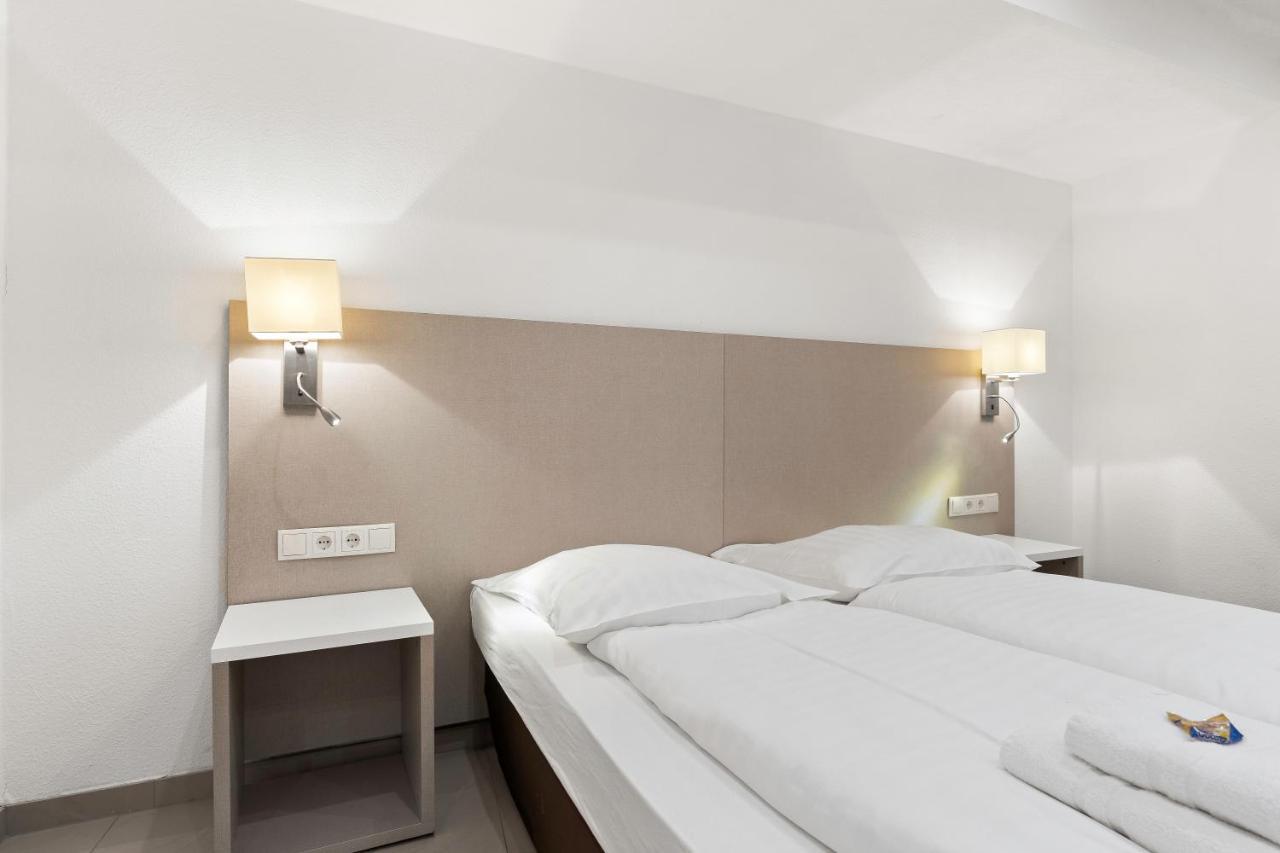 Hotel Adler FDH Екстериор снимка