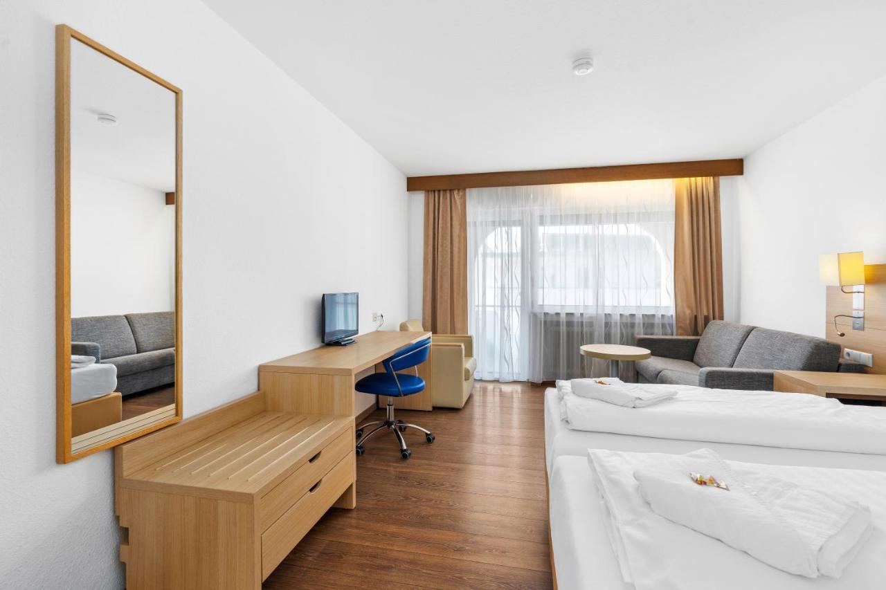 Hotel Adler FDH Екстериор снимка