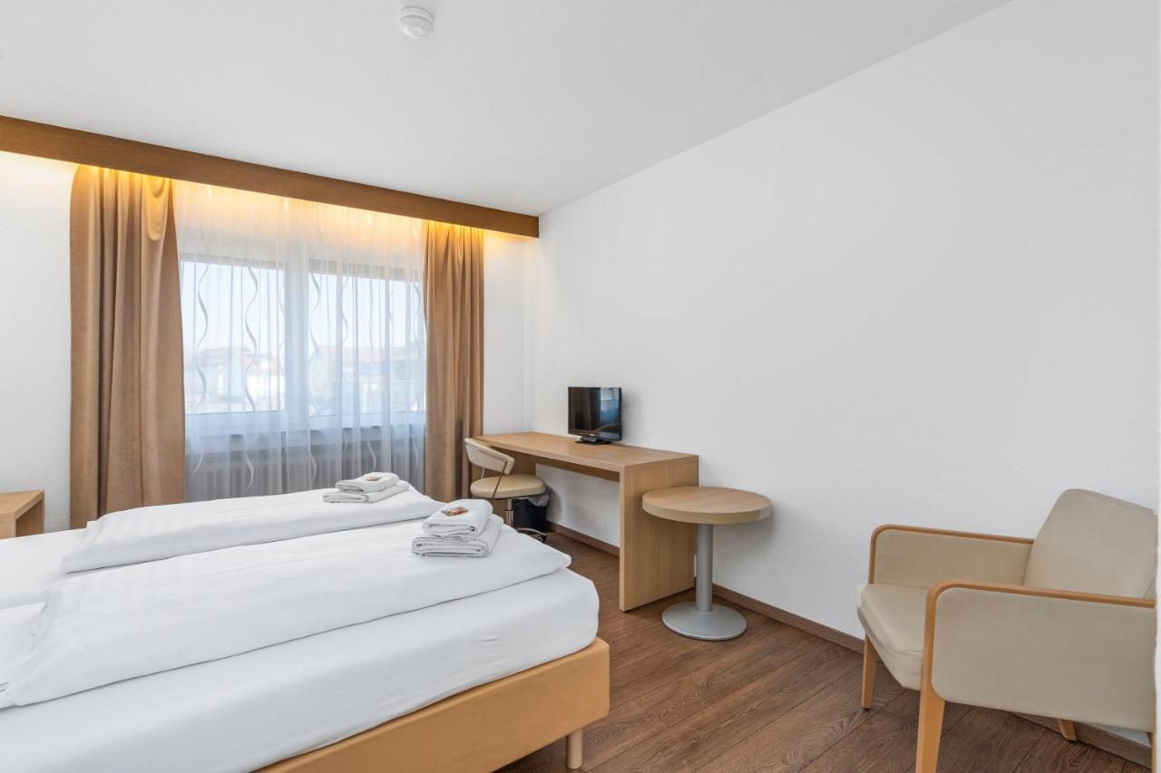 Hotel Adler FDH Екстериор снимка