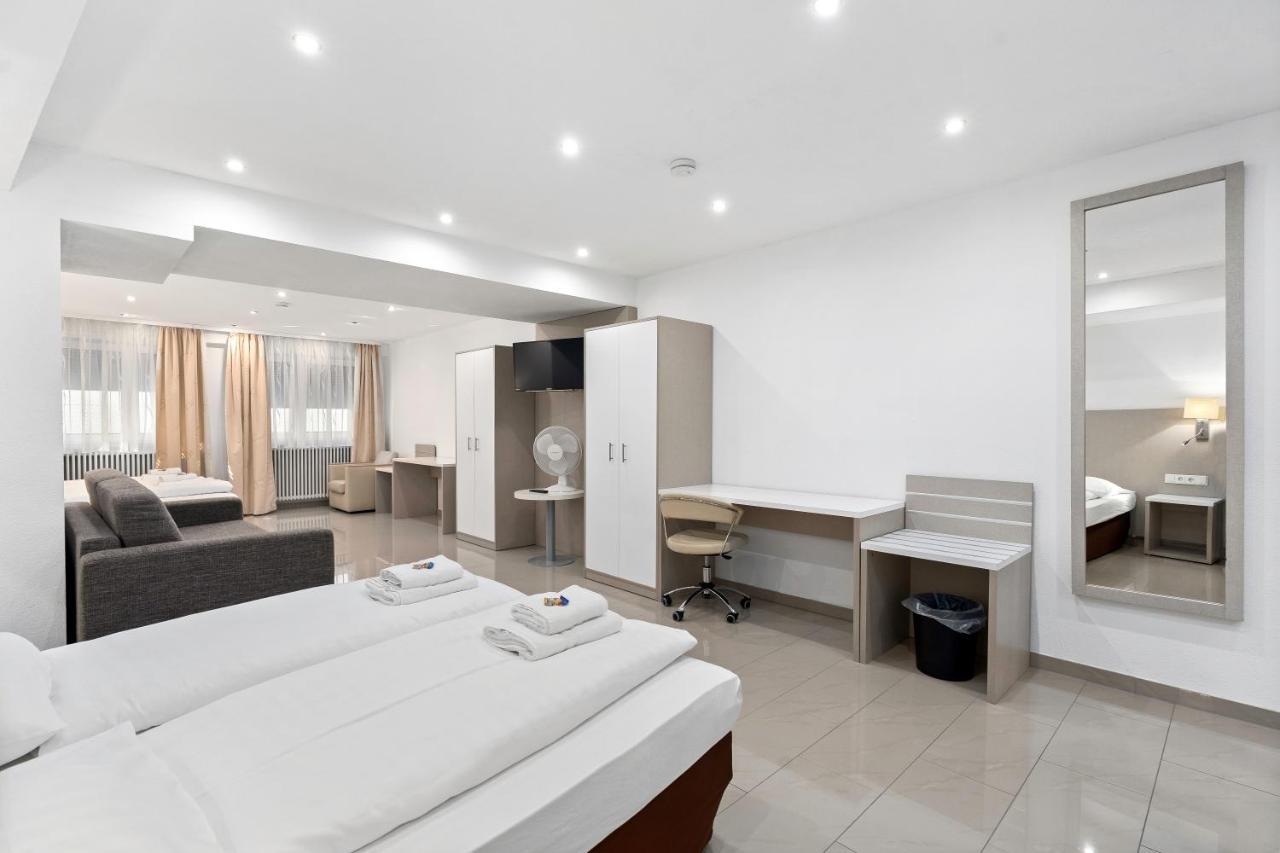 Hotel Adler FDH Екстериор снимка
